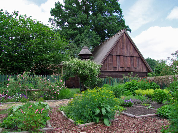 1. Spatenstich am Bohrlich 131/9